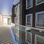 Golden Tulip West Ende Hotel