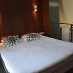 Golden Tulip West Ende Hotel 4*