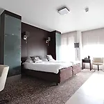 Hotel Golden Tulip West Ende
