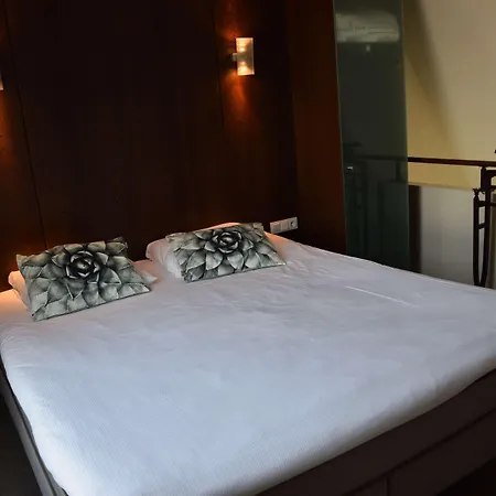 Golden Tulip West Ende Hotel 4*