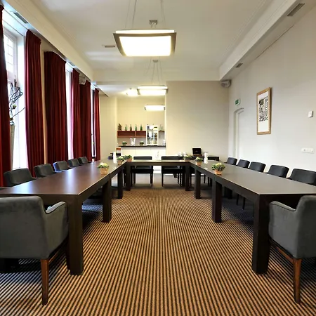 Golden Tulip West Ende