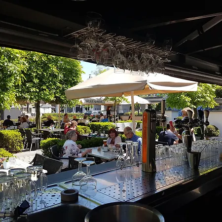 Отель Golden Tulip West Ende Хельмонд