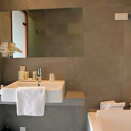 Golden Tulip West Ende