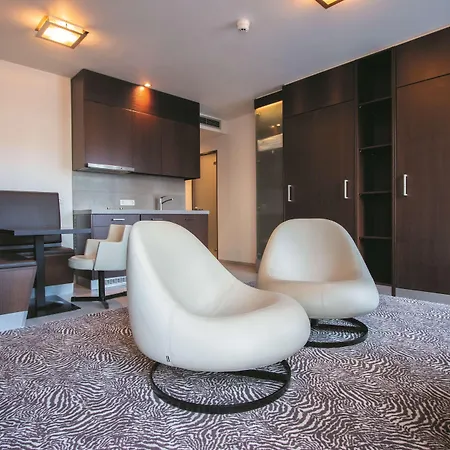 Golden Tulip West Ende 4* Helmond
