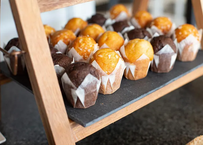 Golden Tulip West Ende Hotel