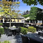 Golden Tulip West Ende 4*