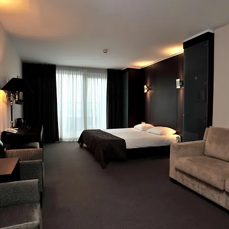 فندق Golden Tulip West Ende هيلموند
