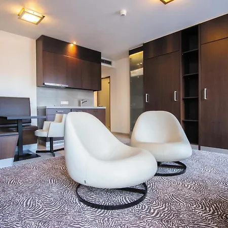 Golden Tulip West Ende