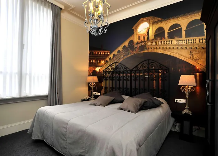 Hotell Golden Tulip West Ende