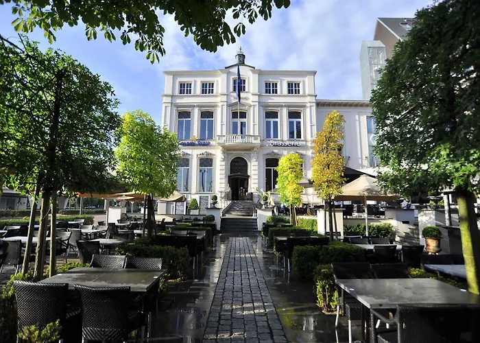 Hotell Golden Tulip West Ende 4*