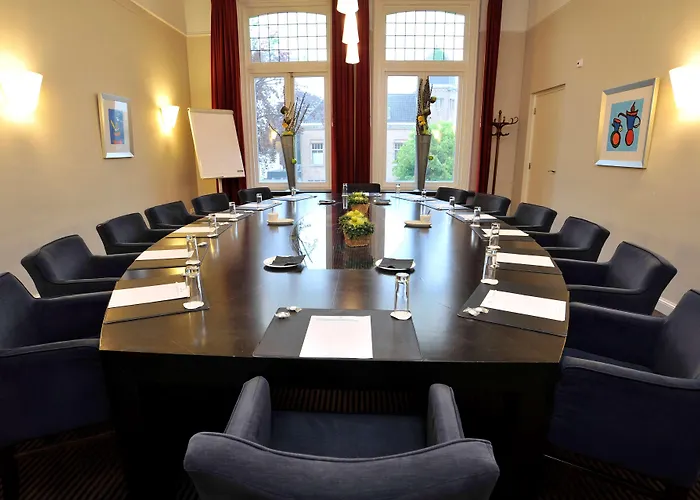 Golden Tulip West Ende Hotell